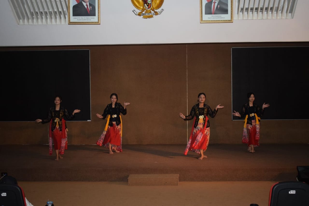 COMMUNICATION PARADISE